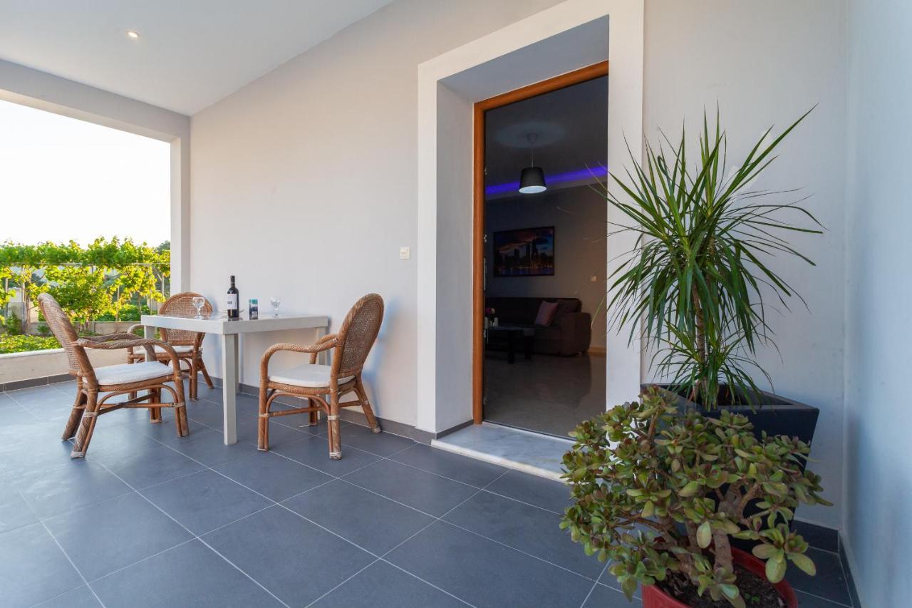 Garden House Apartment Kremastí Exterior photo